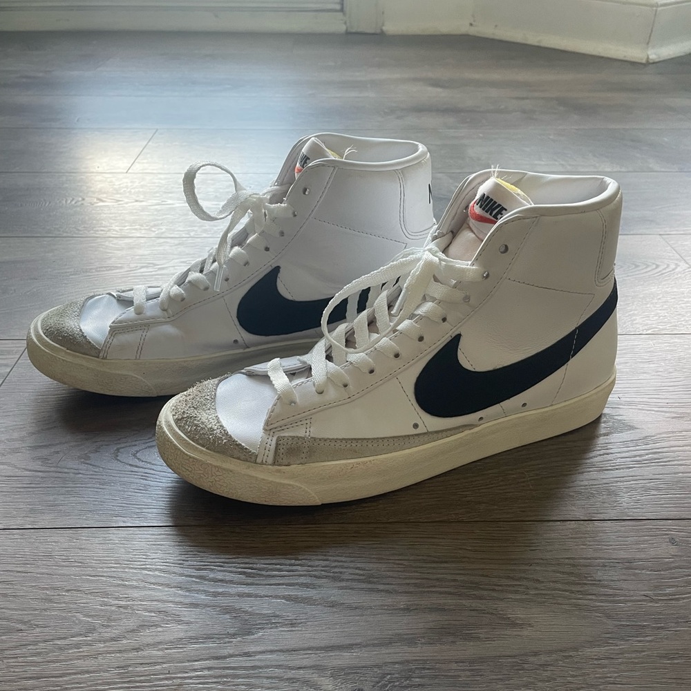 Nike Blazer Mid ‘77 High Top Sneakers